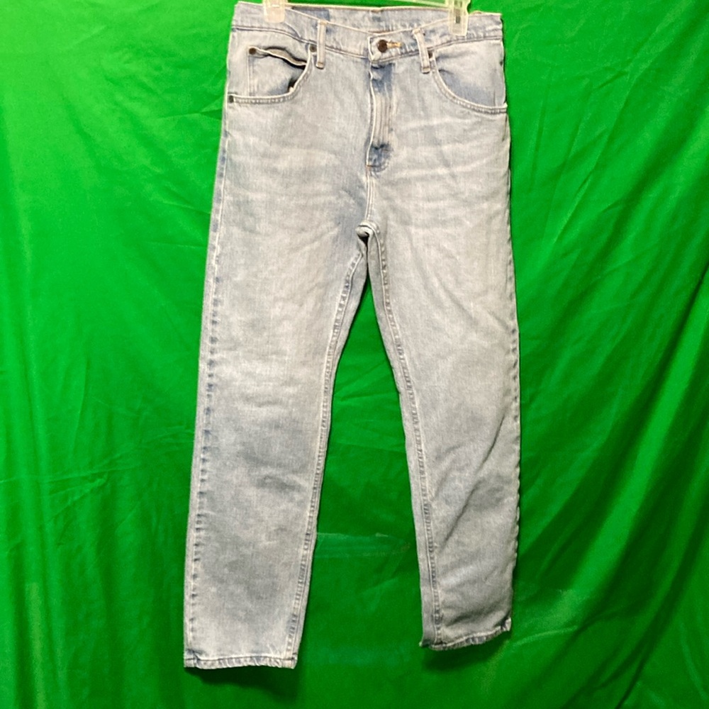 Men’s Wrangler’s straight leg jeans